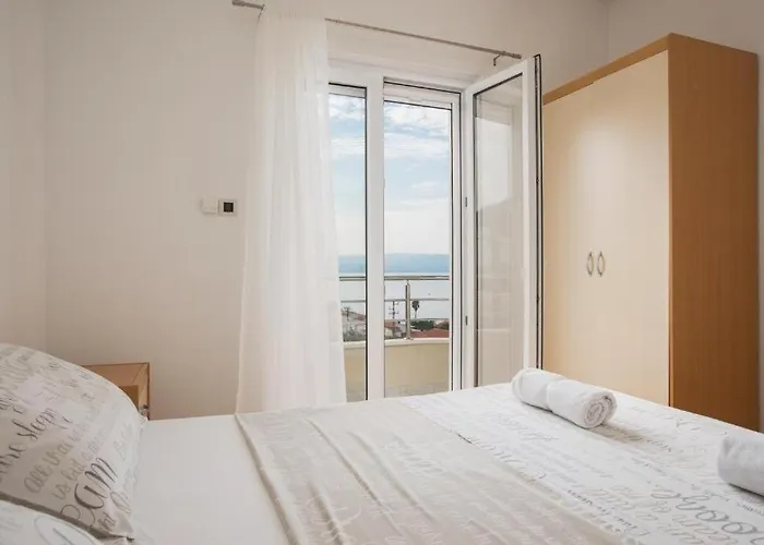 Apartment With Wifi Podstrana, - 25097 Split